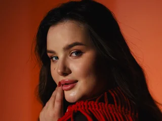 CuteeAmber video