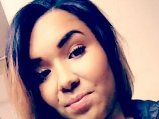 KarinaaBdrippin Piercings webcam from United States