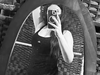 Sillytilly20 webcam livesex profile in woman cams